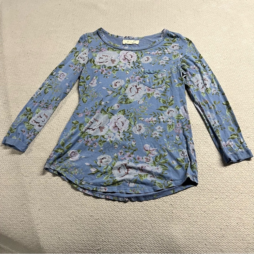 t.la Anthropologie Blue Vintage Floral Print 3/4 Sleeve Crewneck Shirt XSmall